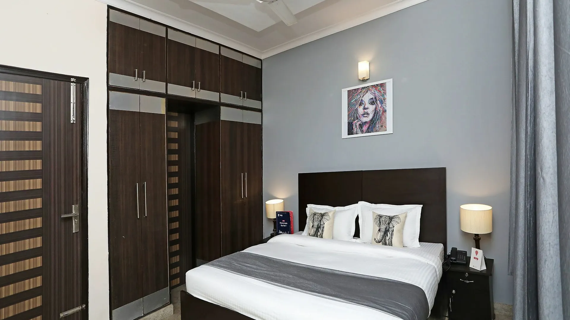 Oyo 11761 Whitepod Inn Gurgaon Hotel
