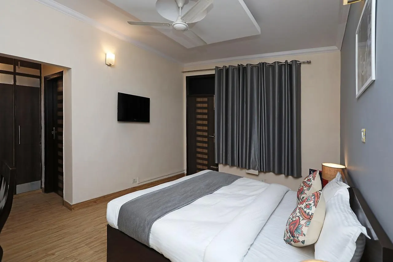Hotel Oyo 11761 Whitepod Inn Gurgaon
